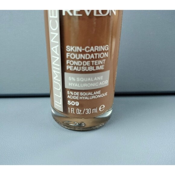 Revlon Illuminance Skin Caring Foundation 509 Sandlewood  Makeup Medium Coverage - Picture 6 of 14